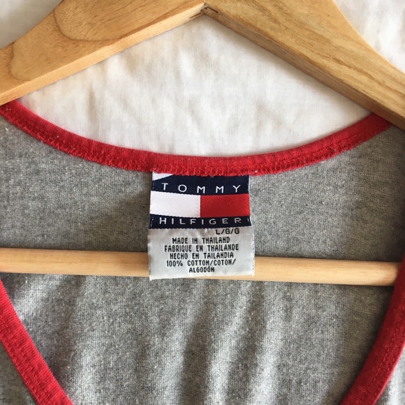 Tommy Hilfiger - Picture 2 of 5